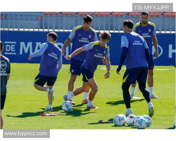 马赛中场对决马德里竞技全力争胜展现球队实力与战术较量