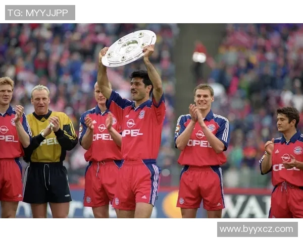 拉腊与克鲁塞罗激战正酣谁能在这场对决中笑到最后